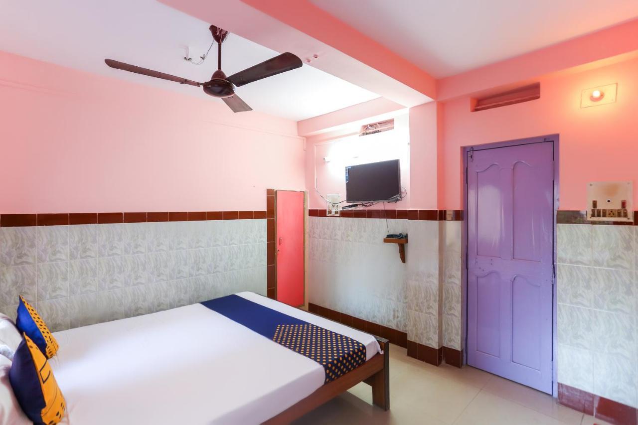 Oyo 67789 Hotel Savera Ahmedabad Esterno foto